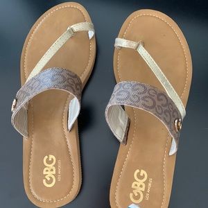 New Sandal excellent condition